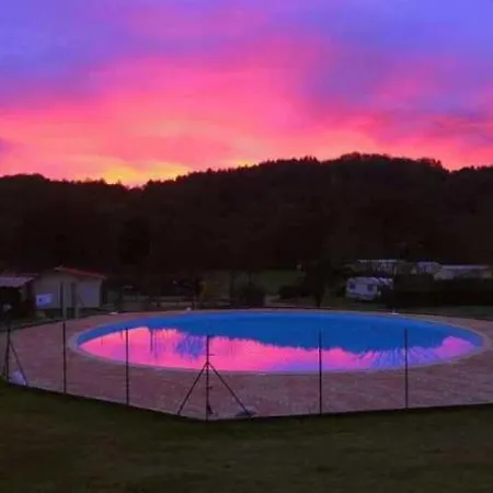 3 Etoiles - Piscine - Eehgee *